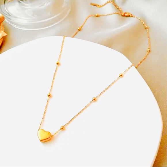 SOLD OUT 18K Gold Plated Stainless Steel Heart Necklace - Picture 5 of 5